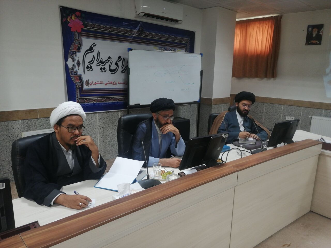 کرسی علمی‌ترویجی نقد کتاب فرآیند استنباط فقهی