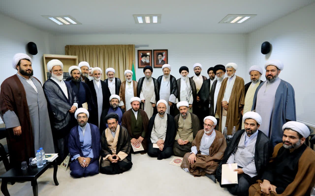 تصاویر / دیدار آیت الله نورمفیدی با جمعی از ائمه جمعه موقت استان گلستان