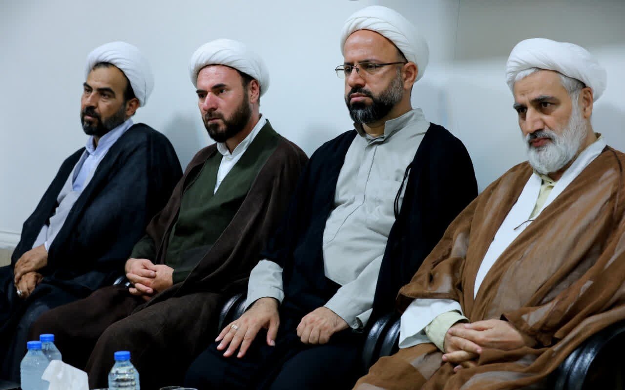 تصاویر / دیدار آیت الله نورمفیدی با جمعی از ائمه جمعه موقت استان گلستان