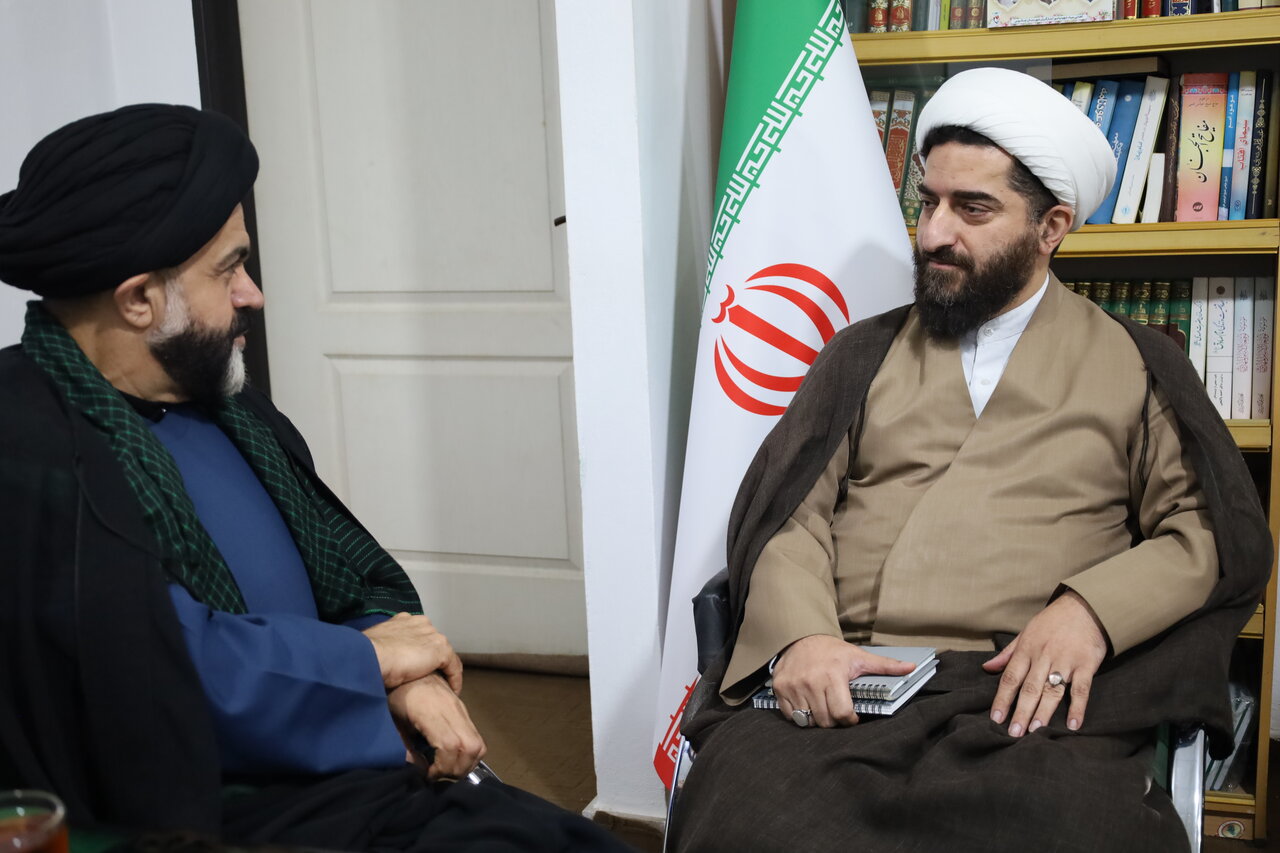 آینده حوزه علمیه از مسیر حمایت از طلاب می‌گذرد