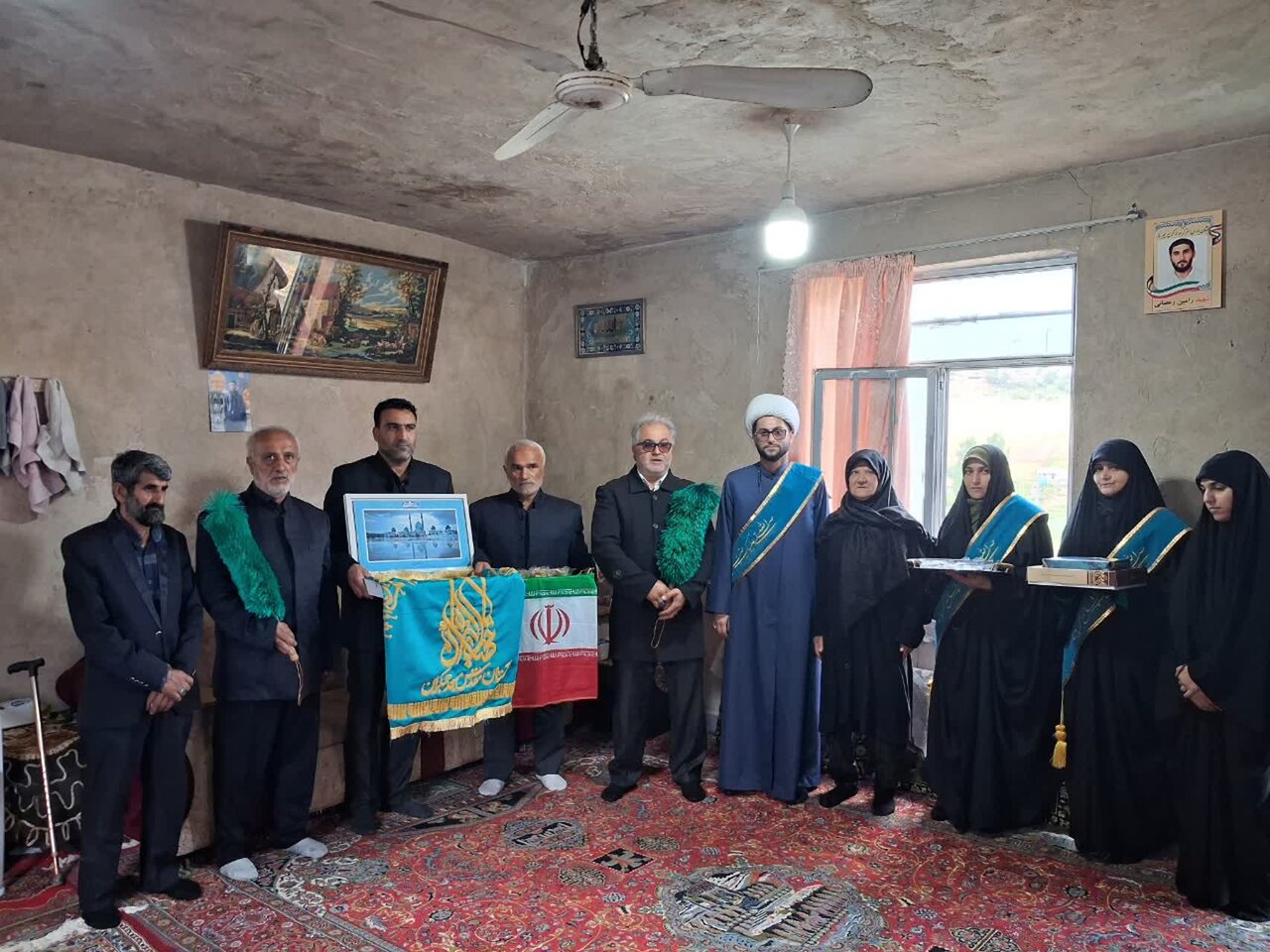 دیدار خادمان مسجد جمکران با خانواده شهید «رامین رمضانی»