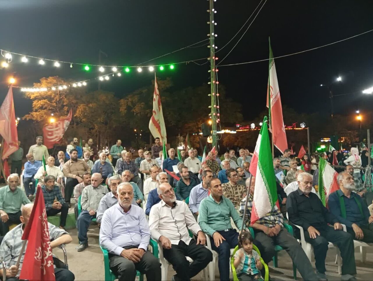 اتکای جامعه اسلامی به قدرت‌های پوشالی مایه خسران است