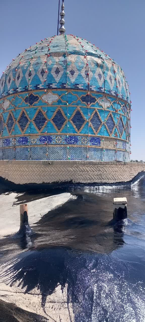 سبکسازی و اصلاح پشتبام بخش تاریخی آستان مقدس امامزاده سید سلطان علی علیهالسلام نایین در حال اجرا