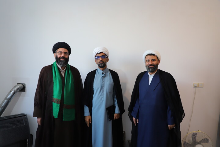 تصاویر/تکریم و سرکشی مدیر حوزه علمیه کردستان از روحانیون طرح هجرت شهرستان قروه