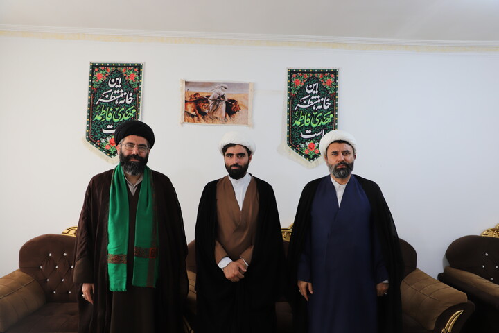 تصاویر/تکریم و سرکشی مدیر حوزه علمیه کردستان از روحانیون طرح هجرت شهرستان قروه