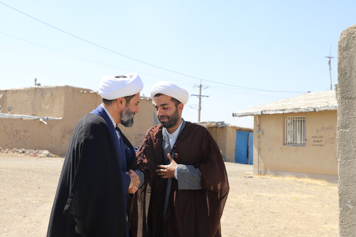 تصاویر/تکریم و سرکشی مدیر حوزه علمیه کردستان از روحانیون طرح هجرت شهرستان قروه