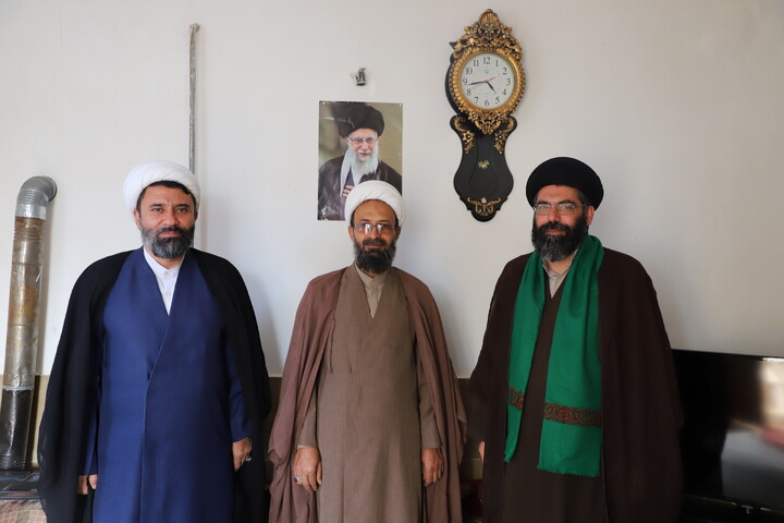 تصاویر/تکریم و سرکشی مدیر حوزه علمیه کردستان از روحانیون طرح هجرت شهرستان قروه