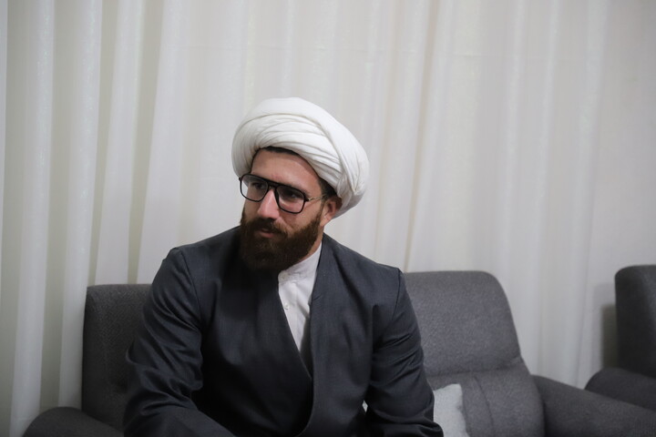 تصاویر/تکریم و سرکشی مدیر حوزه علمیه کردستان از روحانیون طرح هجرت شهرستان قروه