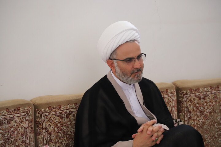 تصاویر/تکریم و سرکشی مدیر حوزه علمیه کردستان از روحانیون طرح هجرت شهرستان قروه