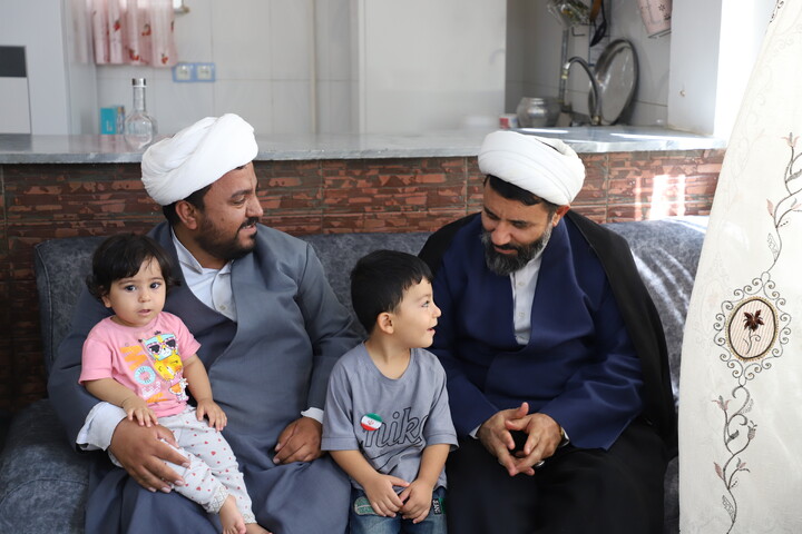 تصاویر/تکریم و سرکشی مدیر حوزه علمیه کردستان از روحانیون طرح هجرت شهرستان قروه