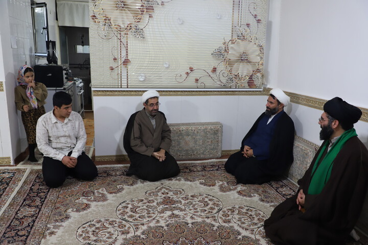 تصاویر/تکریم و سرکشی مدیر حوزه علمیه کردستان از روحانیون طرح هجرت شهرستان قروه