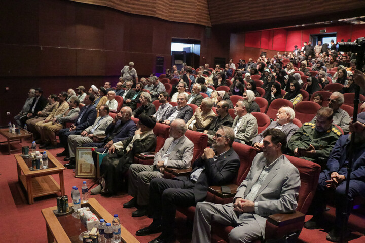تصاویر/ آیین نکوداشت نامداران فرهنگ و هنر استان قم