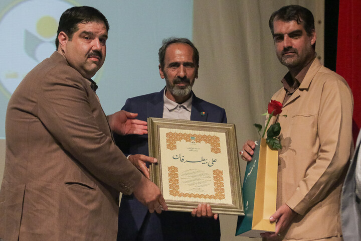 تصاویر/ آیین نکوداشت نامداران فرهنگ و هنر استان قم