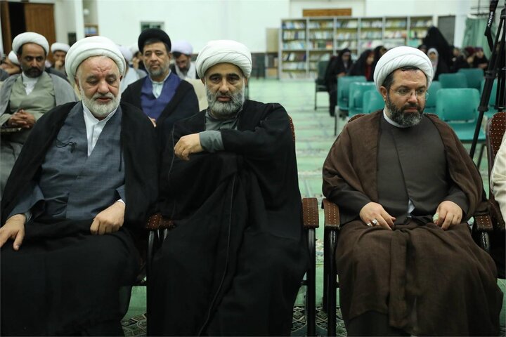 دیدار حجت الاسلام و المسلمین فرخ فال با کادر و طلاب مدرسه علمیه المهدی رامسر