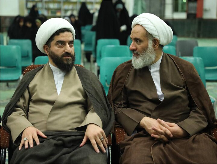 دیدار حجت الاسلام و المسلمین فرخ فال با کادر و طلاب مدرسه علمیه المهدی رامسر