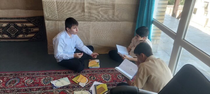 تصاویر / برپایی جلسات مدرسه علمیه شیخ علیخان زنگنه تویسرکان