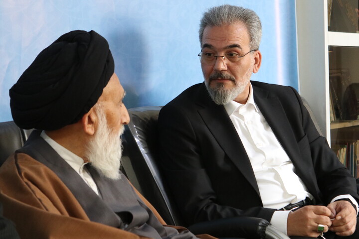 تصاویر/ دیدار رئیس میراث فرهنگی استان همدان با آیت الله موسوی اصفهانی
