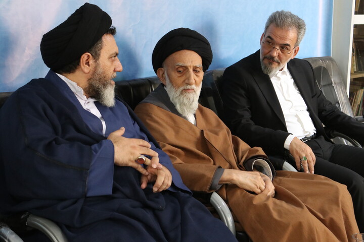 تصاویر/ دیدار رئیس میراث فرهنگی استان همدان با آیت الله موسوی اصفهانی