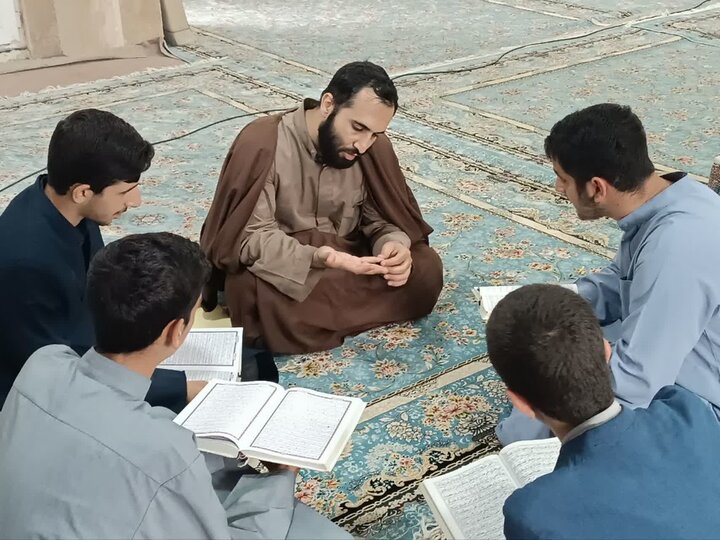 تصاویر/ برگزاری فعالیت های علمی در مدرسه علمیه امام حسن مجتبی (ع) در بندپی شهرستان بابل