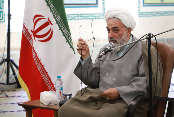 تصاویر/ اجلاسیه ائمه جماعات شهرستان های خراسان رضوی با محوریت بررسی مسائل معیشتی و اقتصادی مردم