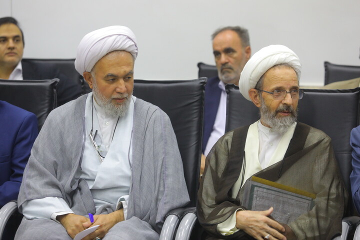 تصاویر / دیدار معاون اول رییس جمهور با اعضای جامعه مدرسین حوزه علمیه قم