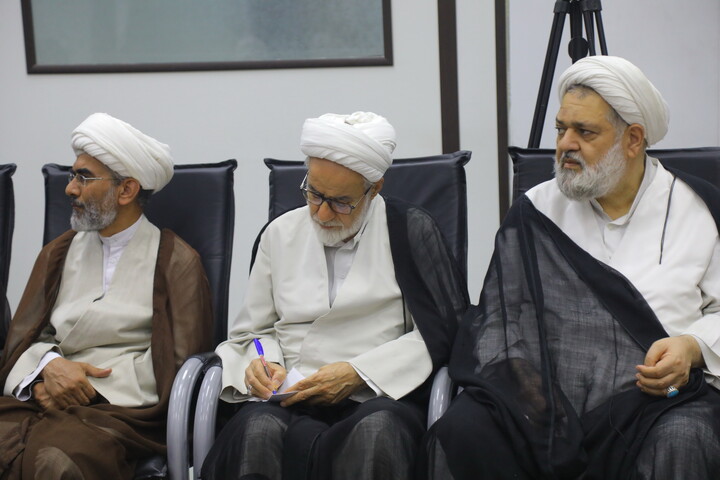 تصاویر / دیدار معاون اول رییس جمهور با اعضای جامعه مدرسین حوزه علمیه قم