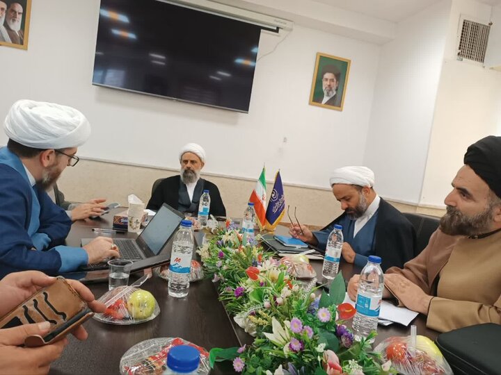 تصاویر/ نشست مدیر حوزه‌های علمیه خواهران با مدیر، معاونان و کادر حوزه علمیه خواهران استان آذربایجان غربی
