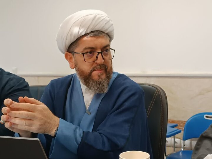 تصاویر/ نشست مدیر حوزه‌های علمیه خواهران با مدیر، معاونان و کادر حوزه علمیه خواهران استان آذربایجان غربی