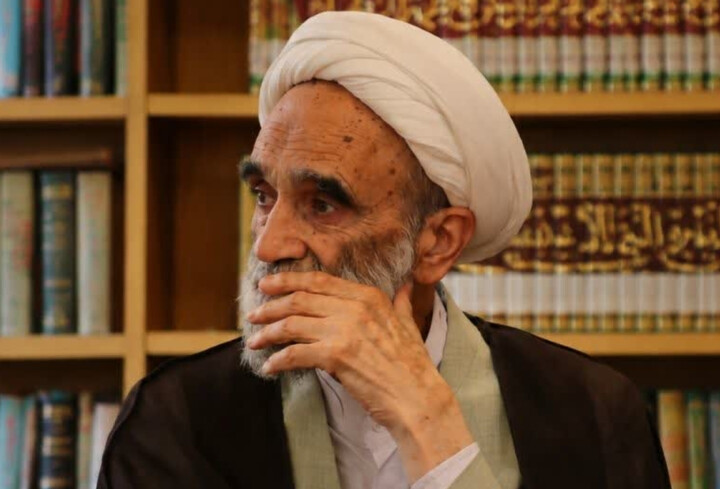 علم در حوزه‌های علمیه باید به عمل و نشر دانش منتهی شود