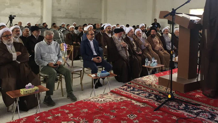 تصاویر/ آیین آغاز سال تحصیلی حوزه‌های علمیه شهرستان آمل در مدرسه علمیه حجتیه آمل