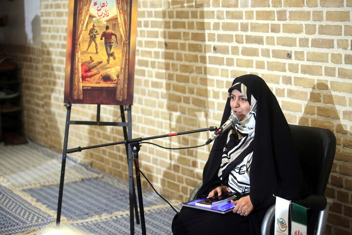 تصاویر/ آئین رونمایی از کتاب اهــل زاریـــا