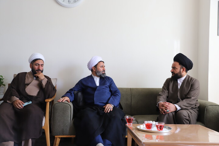 تصاویر/دیدار و سرکشی مدیر حوزه علمیه استان کردستان از کادر و اساتید مدرسه علمیه خاتم الانبیاء (ص) سنندج