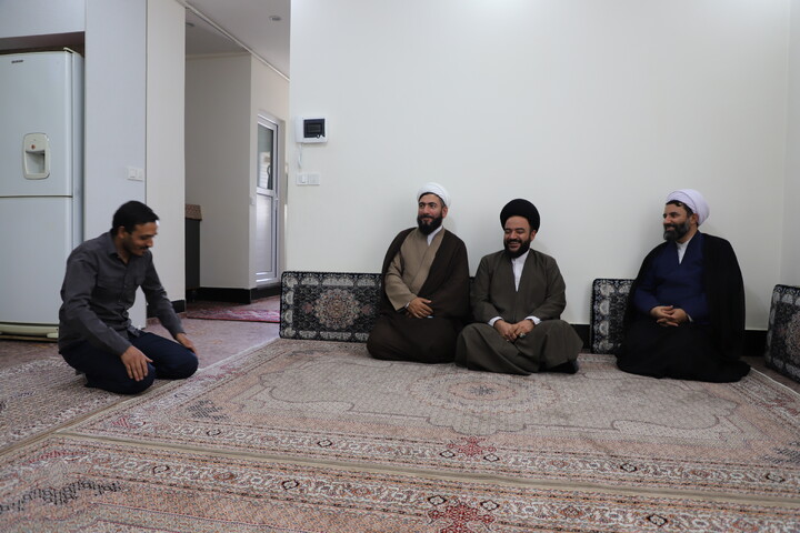 تصاویر/دیدار و سرکشی مدیر حوزه علمیه استان کردستان از کادر و اساتید مدرسه علمیه خاتم الانبیاء (ص) سنندج