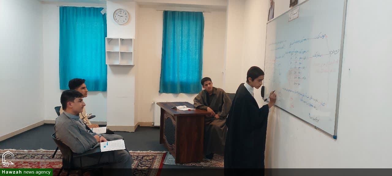 تدریس الطلاب