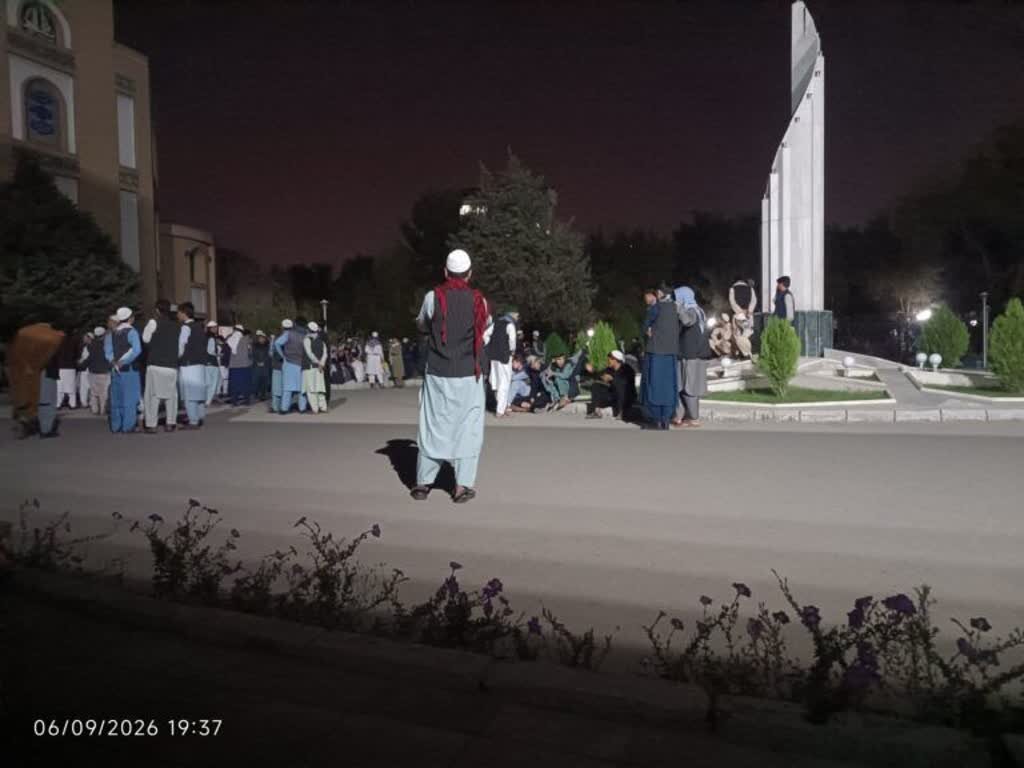 کابل میں حوزہ علمیہ خاتم النبیین (ص) پر طالبان کا تشدد؛ شیعہ مظاہرین پر کریک ڈاؤن، متعدد افراد گرفتار