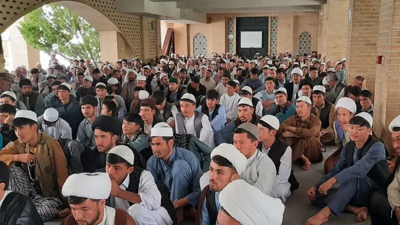 کابل میں حوزہ علمیہ خاتم النبیین (ص) پر طالبان کا دھاوا؛ شیعہ مظاہرین پر کریک ڈاؤن، متعدد افراد گرفتار