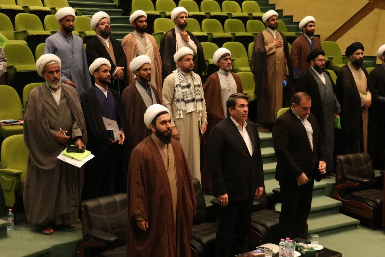حوزه‌های علمیه برای تحقق چشم‌انداز «کرمان بر فراز» مشارکت کنند