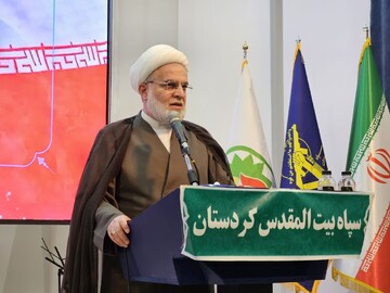نخبگان، مرجع فکری و الگوی اثرگذار جامعه در مقابله با جنگ شناختی دشمن هستند