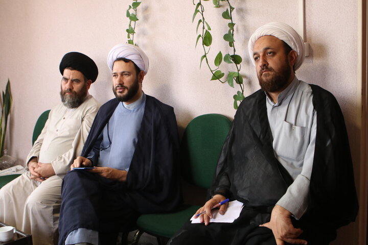 تصاویر/ جلسه هماهنگی مشاورین حوزه علمیه جهت ارائه مشاوره در سال تحصیلی جدید