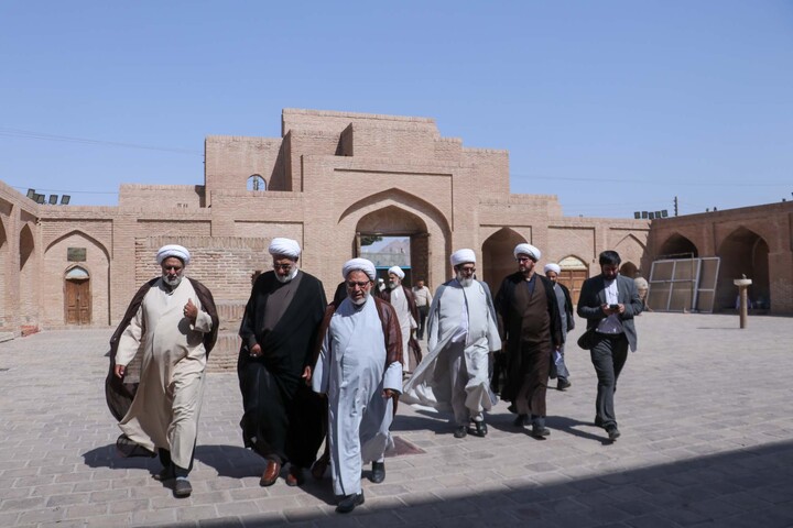 تصاویر| بازید مدیر حوزه علمیه خراسان از حوزه علمیه عالم آل محمد علیه السلام قاین
