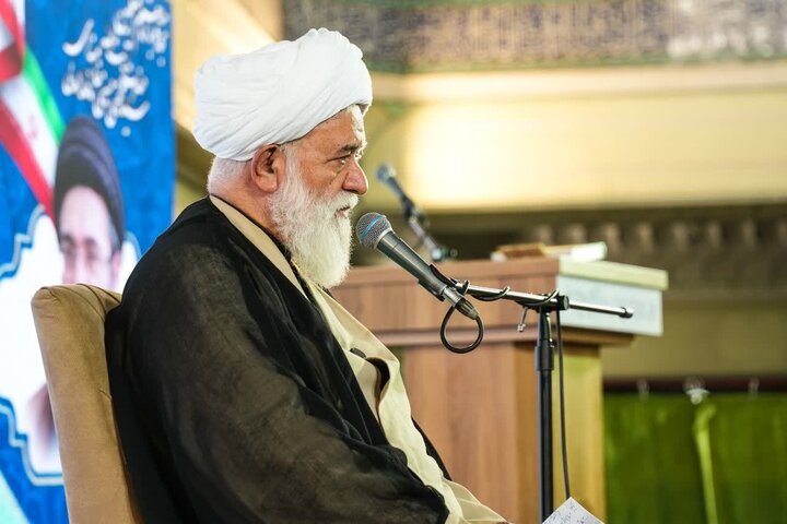 از این پیچ تاریخی سرنوشت‌ساز عبور می‌کنیم