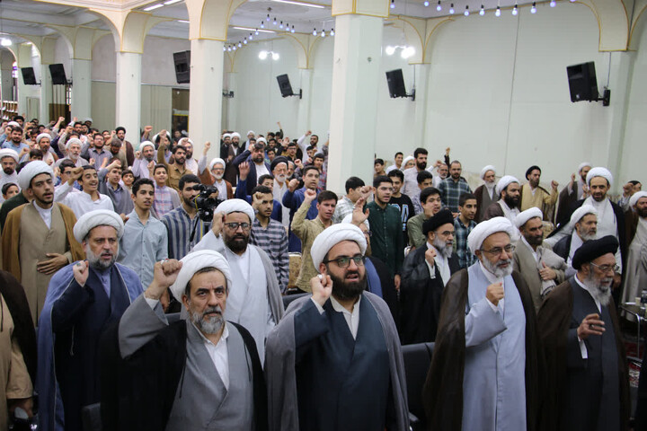 تصاویر| آیین آغاز سال تحصیلی ۱۴۰۶-۱۴۰۵ حوزه علمیه اصفهان