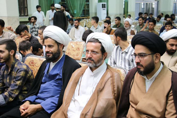 تصاویر|تجلیل از برگزیدگان المپیاد علمی در آیین افتتاحیه سال تحصیلی حوزه علمیه اصفهان