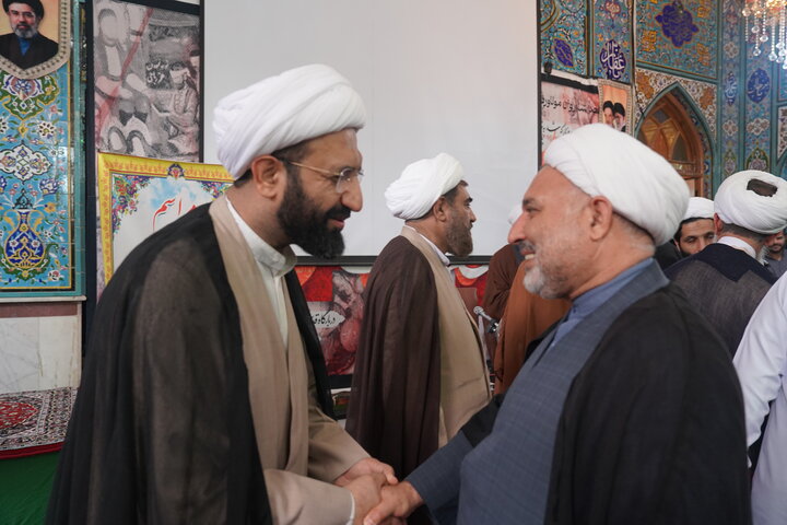 تصاویر / تجلیل از طلاب واساتید حوزه علمیه استان قزوین در جشنواره علامه حلی توسط معاون امور طلاب حوزه های علمیه کشور