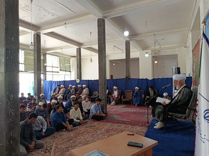 تصاویر/آیین آغاز سال تحصیلی حوزه علمیه برادران استان مرکزی