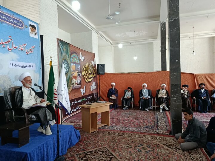 تصاویر/آیین آغاز سال تحصیلی حوزه علمیه برادران استان مرکزی