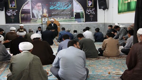 مدیر جدید مدرسه علمیه امام خمینی(ره) هرسین معرفی شد+عکس