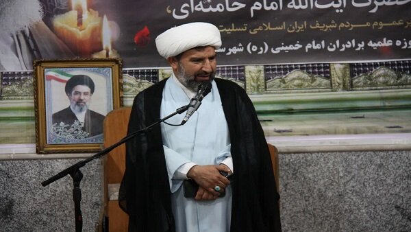 مدیر جدید مدرسه علمیه امام خمینی(ره) هرسین معرفی شد+عکس