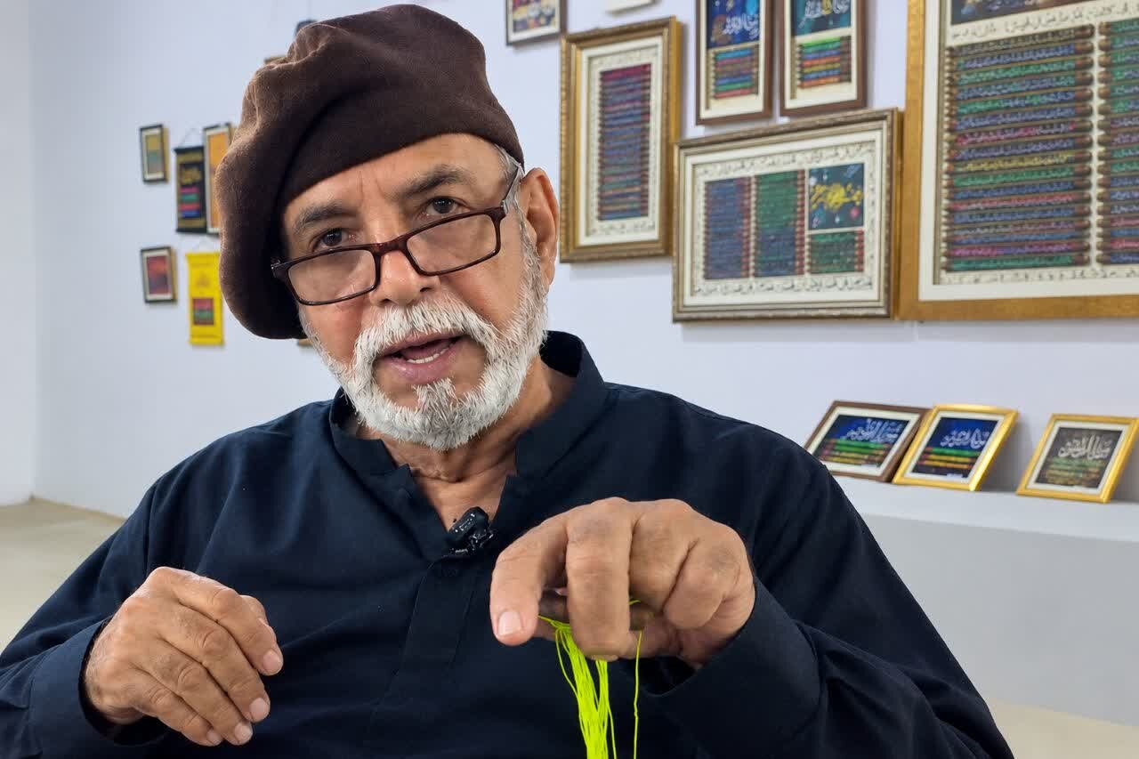 دھاگے، انگلیوں اور لکڑی کی ڈنڈی سے قرآنِ کریم کی آیات کی تخلیق و ترویج