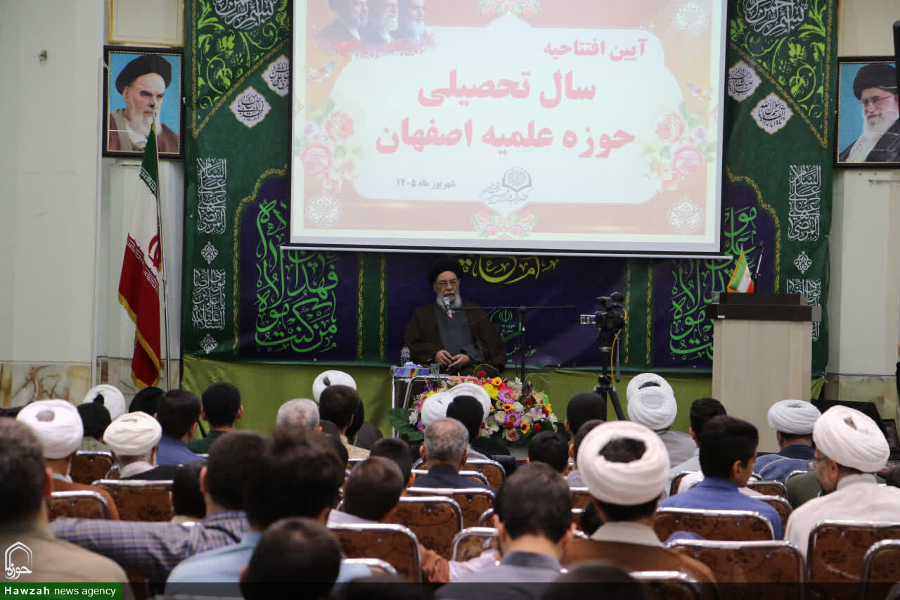 نقش علما در خنثی سازی فریب دشمنان بی بدیل است